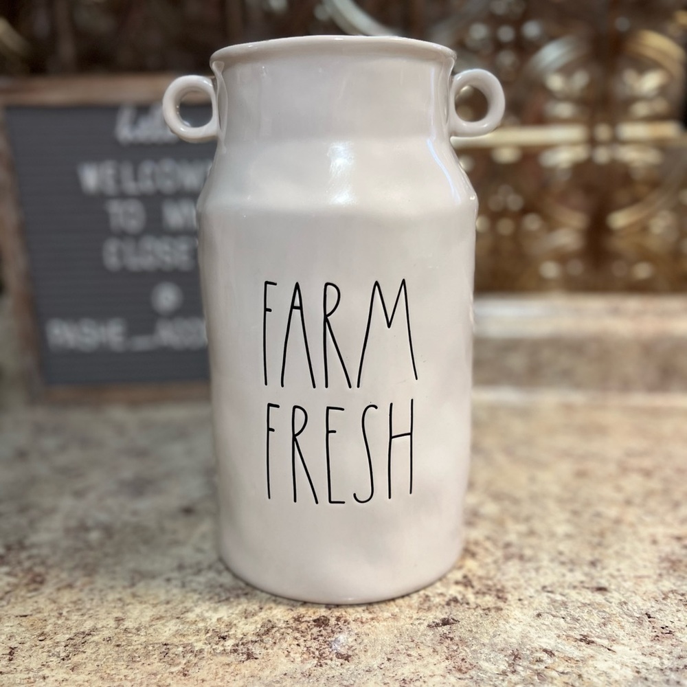 RAE DUNN FARM FRESH Ceramic Milk Jug Vase NWT - Picture 2 of 7